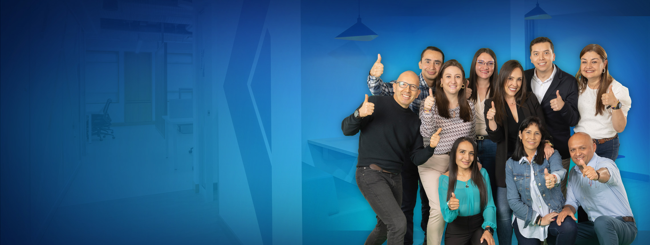 Únete a un entorno donde tu talento crece, tu bienestar importa y cada experiencia impulsa tu desarrollo personal y profesional.