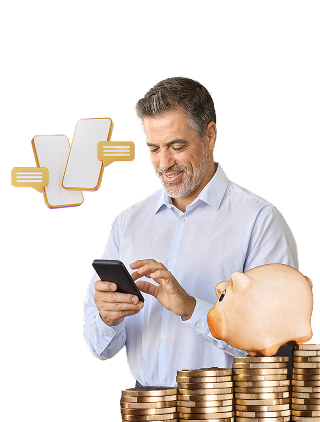 Hombre feliz, mensajes en su telefono y alcancia